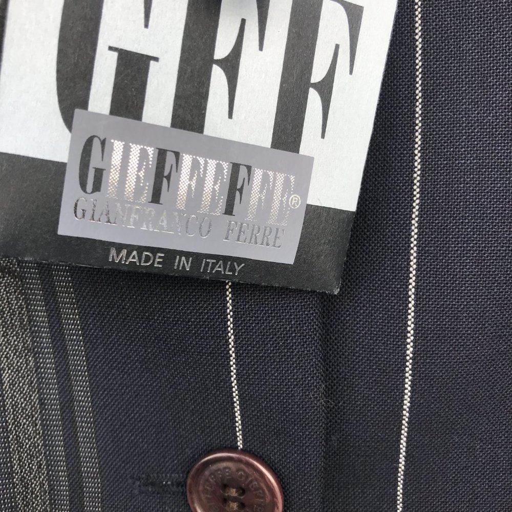 Female jacket - Picture 6 of 8